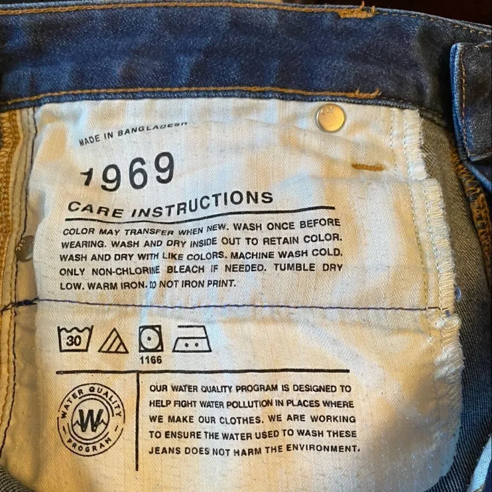 - Gap  *1969 Real Straight*  jeans, size 29L - Picture 5 of 9